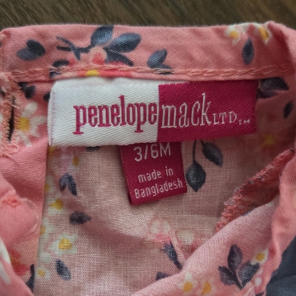 Penelope Mack Floral Jumpsuit with Puff Sleeves And Burton Snaps Size 3-6M - Picture 2 of 3